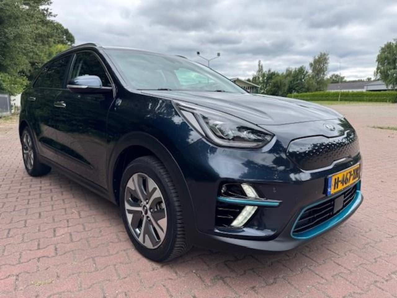 Kia e-Niro - EXECUTIVELINE 64KWH 3FASE LADEN/ACARPLAY/LEER/LED/NAV/FABRIEKSGARANTIE - AutoWereld.nl