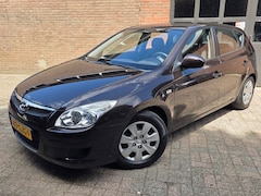 Hyundai i30 - 1.4i Active Cool/ nieuwe apk/NAP