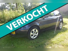 Alfa Romeo 147 - 1.6 T.Spark Distinctive*airco*cruise*leer*apk