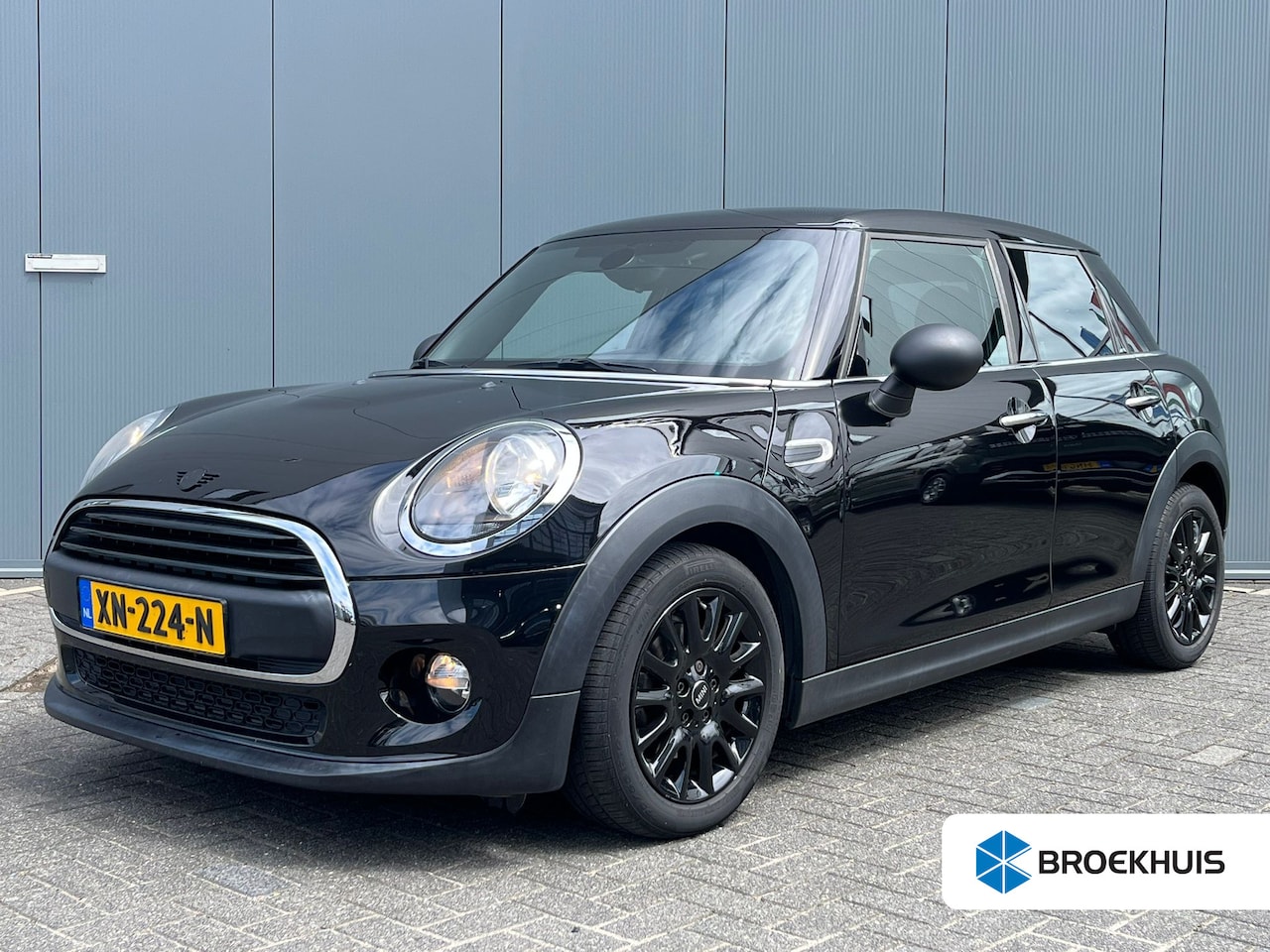 MINI One - Mini 1.5 102pk Automaat Salt 5-Deurs | Airco | Navigatie | Cruise control | Lichtmetaal zw - AutoWereld.nl
