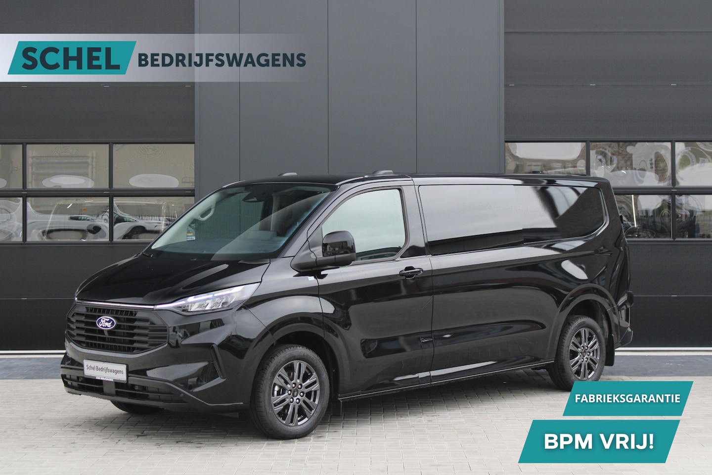 Ford Transit Custom - 320 2.0 TDCI L2H1 Limited DC 150pk - Trekhaak - ACC - Getint glas - Stoel/Stuurverwarming - AutoWereld.nl