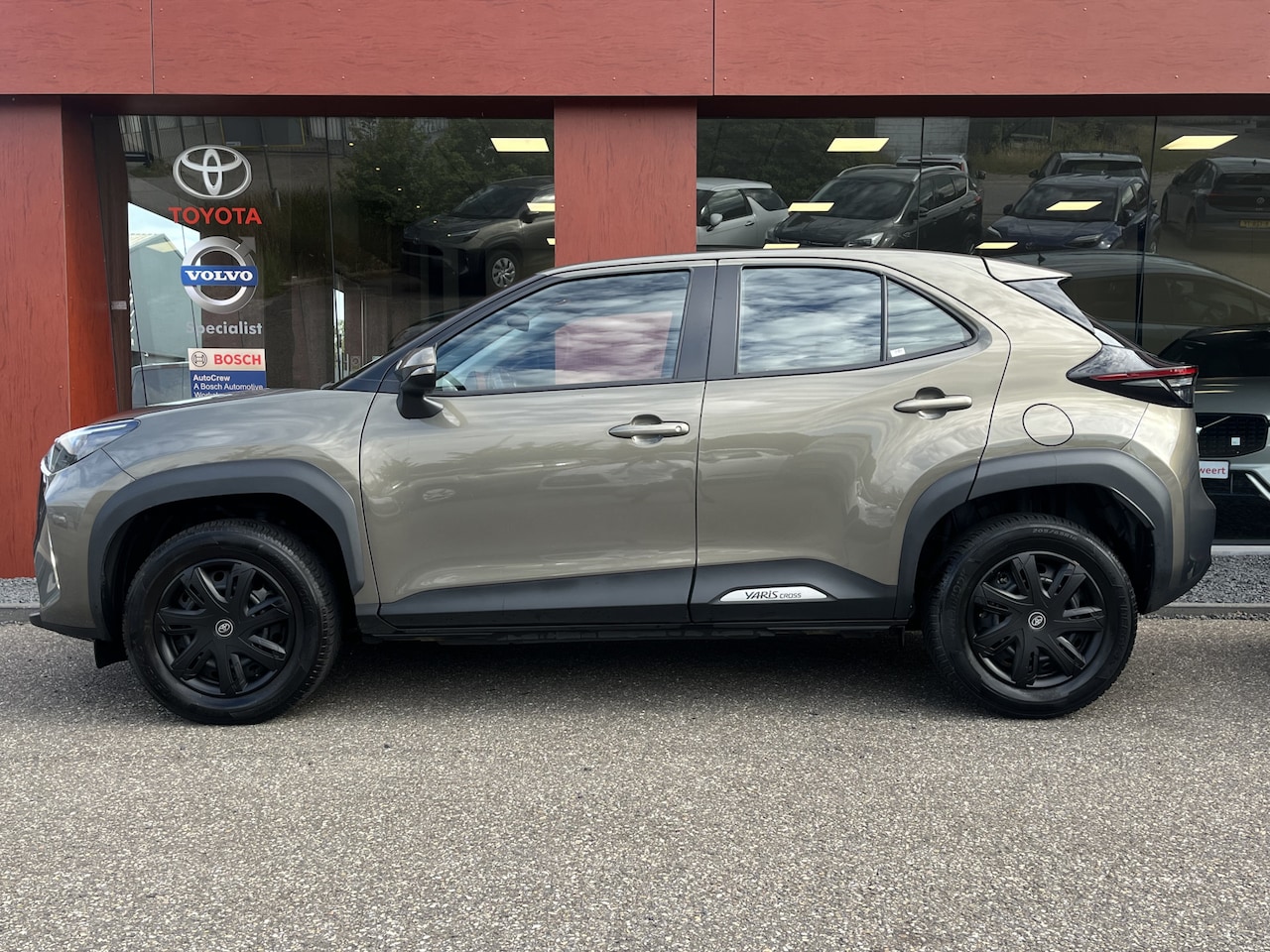 Toyota Yaris Cross - 1.5 Hybrid Comfort | Carplay | Camera | ACC | Climate - AutoWereld.nl