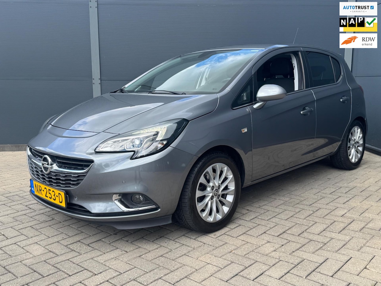 Opel Corsa - 1.0 Turbo / Camera / Navi / Nap / Trekhaak - AutoWereld.nl