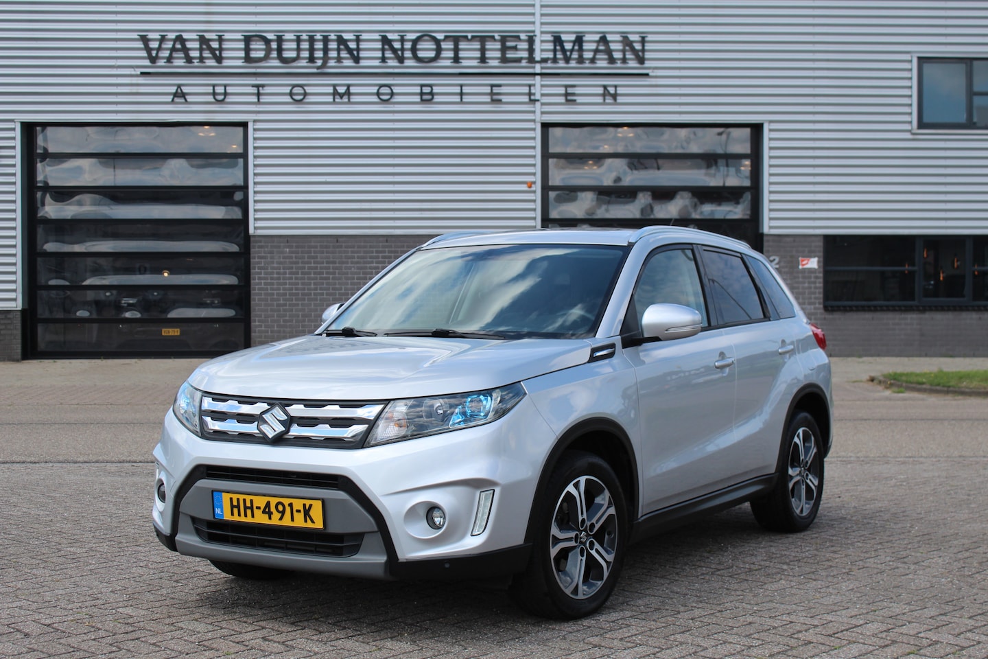Suzuki Vitara - 1.6 High Executive / Panoramadak / Keyless / N.A.P. - AutoWereld.nl