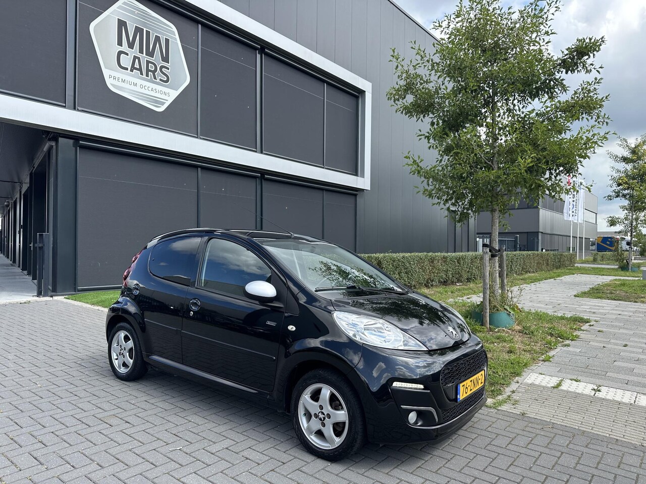 Peugeot 107 - 1.0 Sportium Airco, LMV,  NAP - AutoWereld.nl