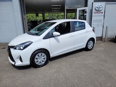 Toyota Yaris - 1.0 VVT-i Now Airco Incl. aflev. controle, nieuwe a.p.k., meeneemprijs
