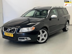 Volvo V70 - 2.4 D5 R-Design / Schuifdak / Memory / Premium Sound