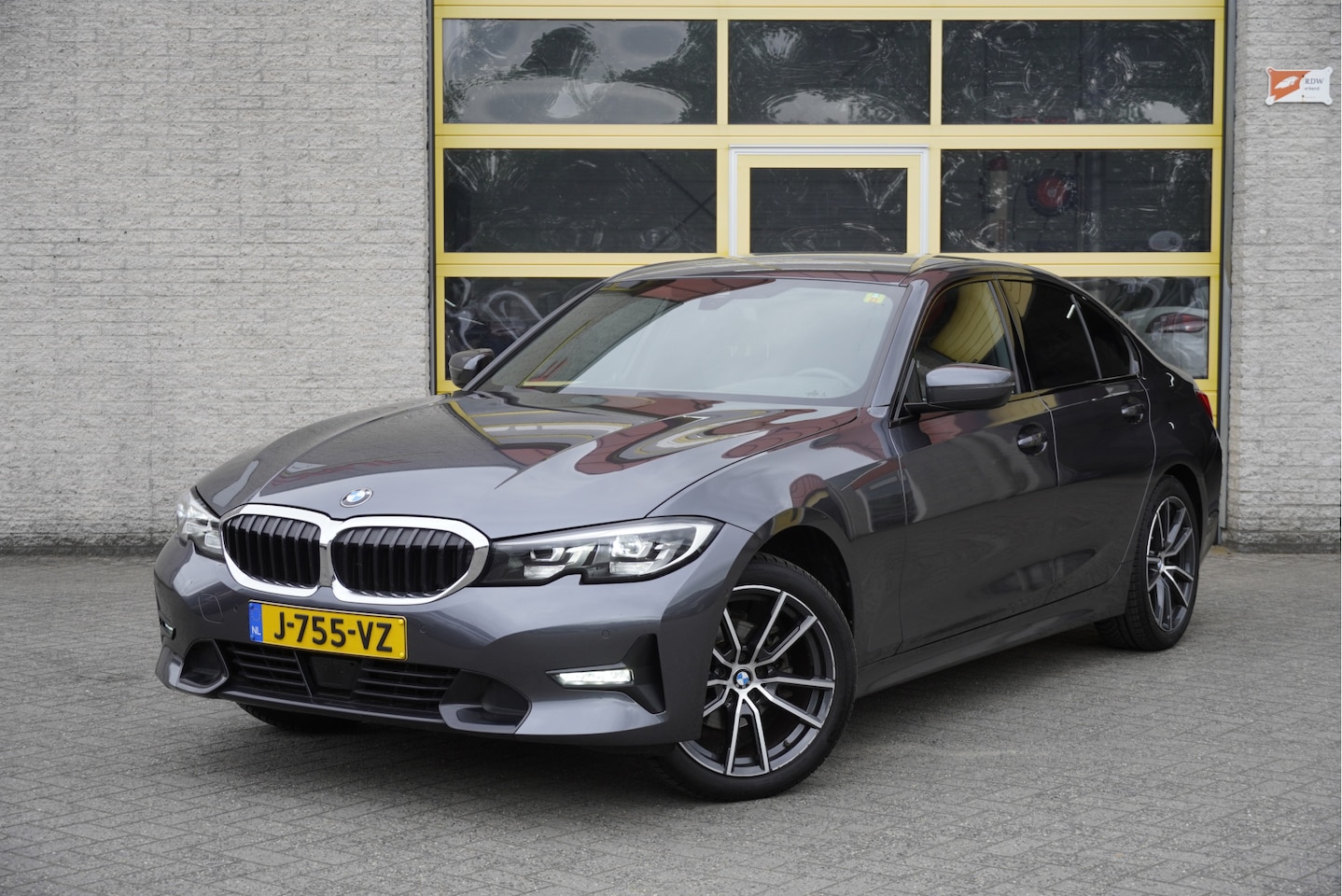 BMW 3-serie - 318i Automaat! Executive Edition BJ2020 Lmv 18" | Led | Pdc | Navi | Achteruitrijcamera | - AutoWereld.nl