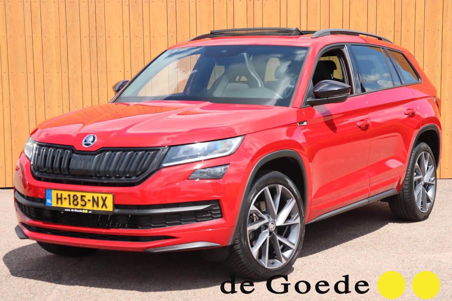 Skoda Kodiaq - 1.5 TSI Sportline Business org.NL trekhaak metallic schuifdak 20"lm camera el.klep - AutoWereld.nl
