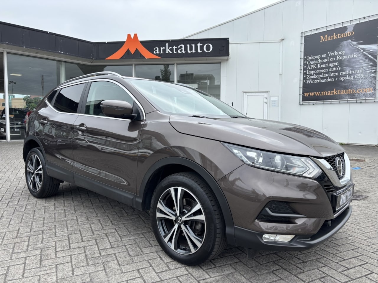 Nissan Qashqai - 1.3 DIG-T N-Way Carplay Panorama Pdc Climate - AutoWereld.nl
