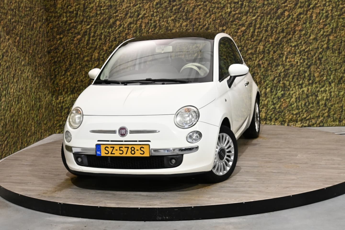 Fiat 500 - 1.2 Lounge | Airco | pano-dak - AutoWereld.nl