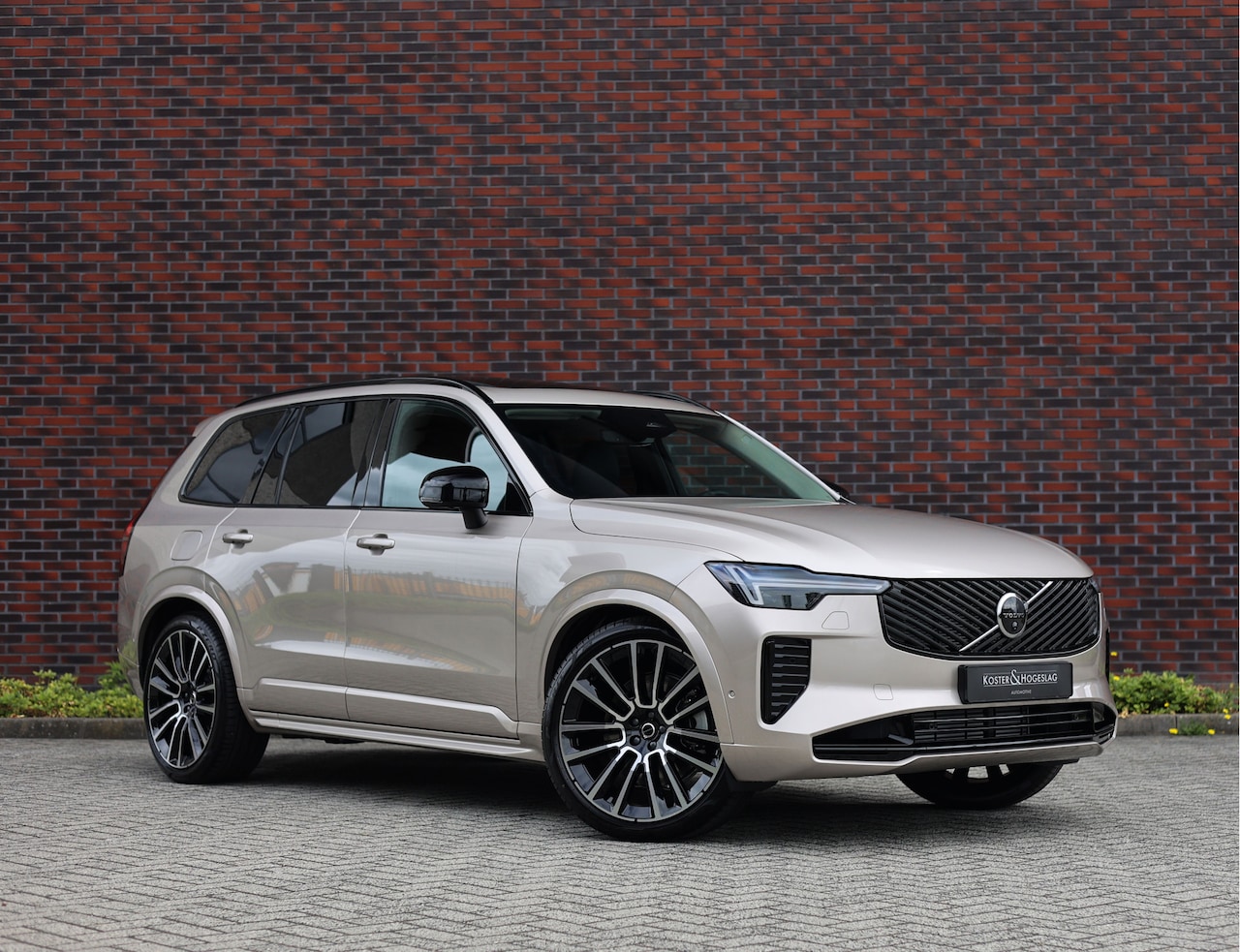 Volvo XC90 - T8 AWD Ultra Dark | Facelift - Direct leverbaar - Vol! - AutoWereld.nl