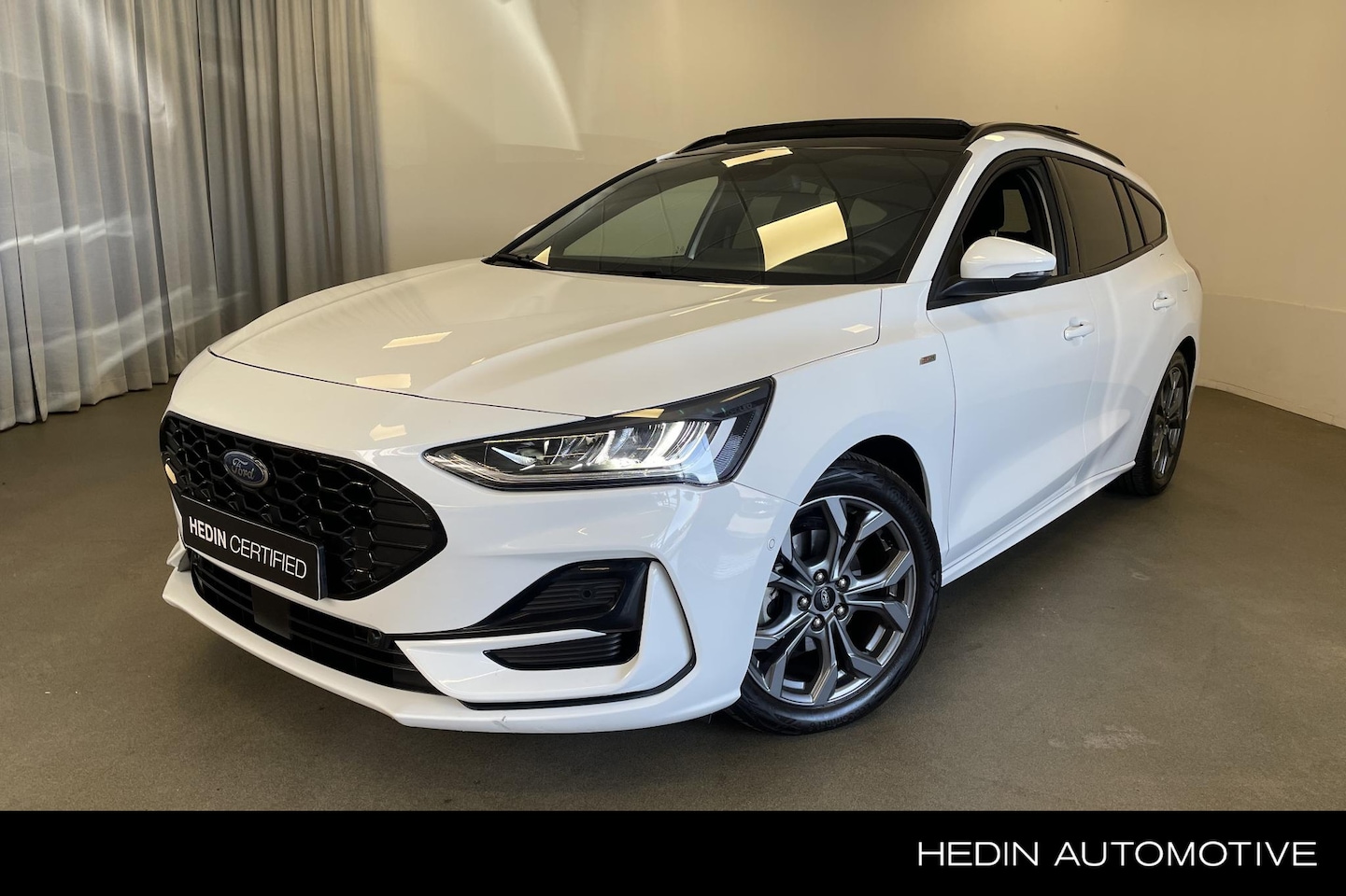 Ford Focus Wagon - 1.0 EcoBoost Hybrid ST Line | Pano dak | Adaptive Cruise Control | Stoelverwarming | Camer - AutoWereld.nl