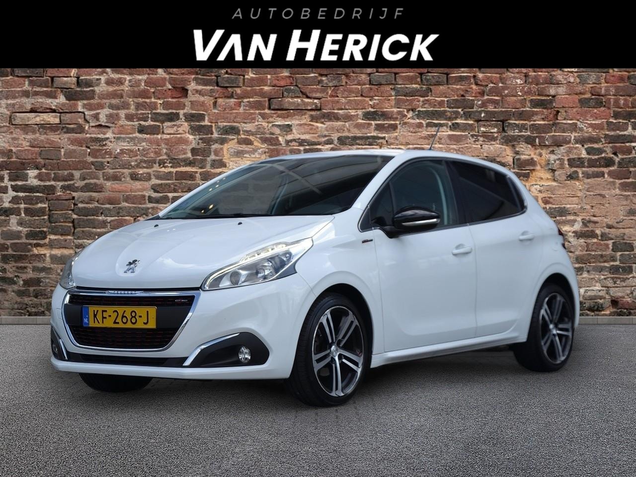 Peugeot 208 - 1.2 PureTech GT-line | NAV | Airco | Apple Careplay | Automaat | Cruise - AutoWereld.nl