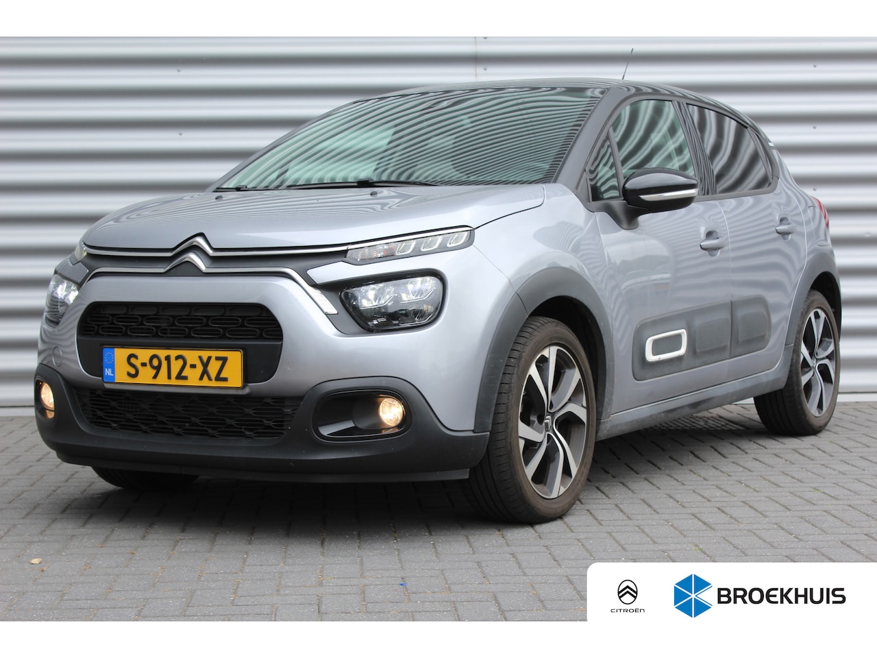 Citroën C3 - Citroën 1.2 PURETECH 110PK 5-DRS SHINE / NAVI / CLIMA / LED / PDC / 17" LMV / BLUETOOTH / - AutoWereld.nl