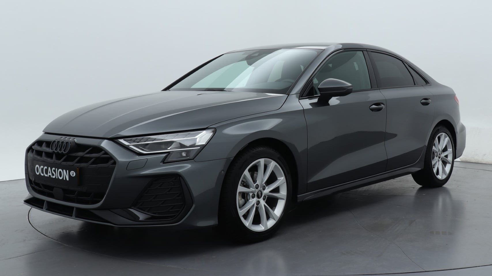 Audi A3 Limousine - 30 TFSI S edition | PDC V+A | Camera | Zwart optiek | Audi Sound | Privacy glas | - AutoWereld.nl