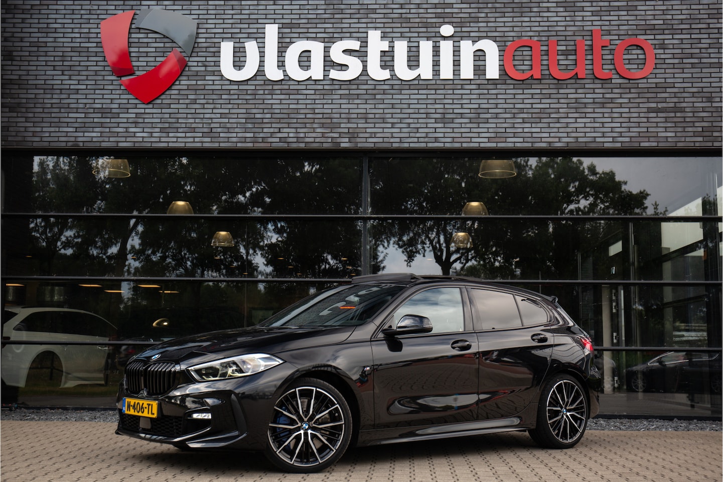 BMW 1-serie - 120i Business Edition Plus 120i Business Edition Plus , Pano dak, Achteruitrijcamera, Carplay, - AutoWereld.nl