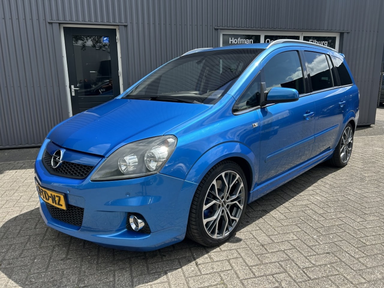 Opel Zafira - 2.0 T 240PK OPC 163DKM NAP Leer PDC VOL! - AutoWereld.nl