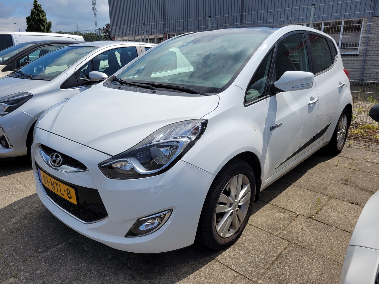 Hyundai ix20 - 1.4i i-Catcher|Panodak|Airco|Leder|1e eigenaar! Incl. aflev.controle, nw. a.p.k., zo meene - AutoWereld.nl