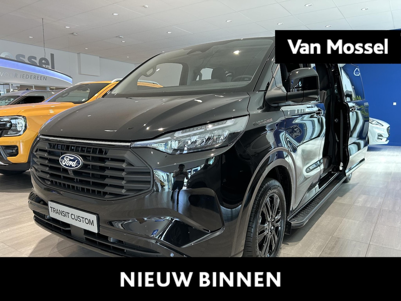 Ford Transit Custom - 320 2.5 PHEV L2H1 Black Platinum DC | VOORRAAD VOORDEEL | Navigatie | Dubbele Cabine | Led - AutoWereld.nl