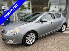 Opel Astra - 1.4 Turbo Cosmo