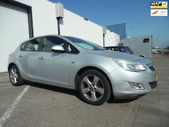 Opel Astra - 1.6 Edition