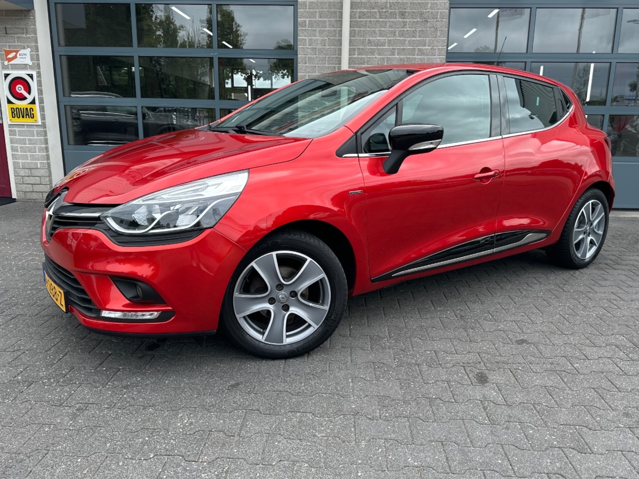 Renault Clio - 0.9 TCe Limited | TREKHAAK | AIRCO | - AutoWereld.nl