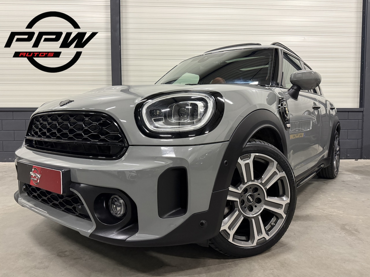 MINI Countryman - 2.0 Cooper SE ALL4 Yours CHESTER-MALT BROWN LEER/MOONWALK-GREY/PANO/HEAD-UP/VIRTUAL/KEYLES - AutoWereld.nl