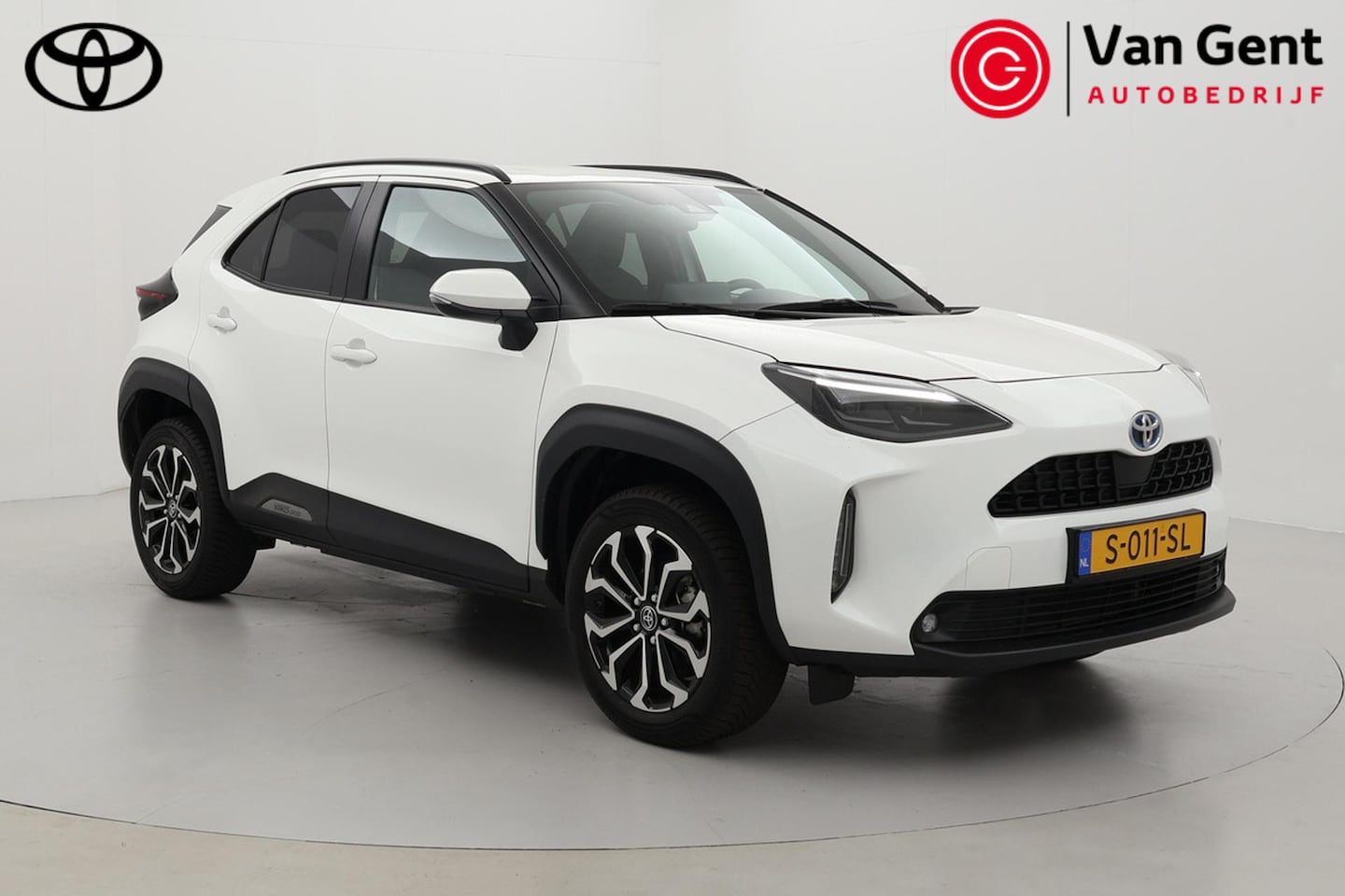 Toyota Yaris Cross - 1.5 Hybrid Dynamic | Navigatie | Keyless | Adaptive Cruise | Clima | Full LED | Apple Carp - AutoWereld.nl