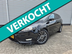 Ford Focus Wagon - 92KW Titanium ST-Line navigatie, parkeersensoren, stoelverwarming