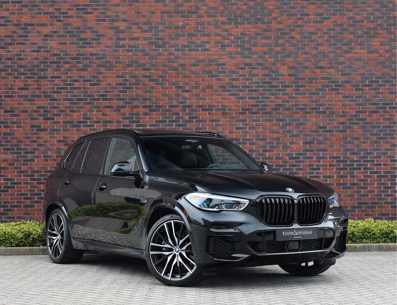 BMW X5 - 45e X-Drive *M-Sport*Pano*Laser*Trekhaak* - AutoWereld.nl
