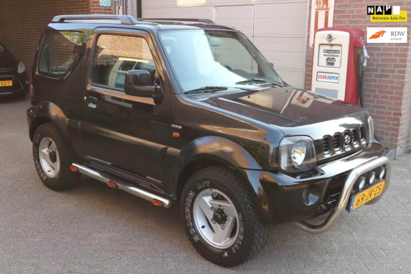 Suzuki Jimny - 1.3 Special AIRCO nieuwe banden - AutoWereld.nl