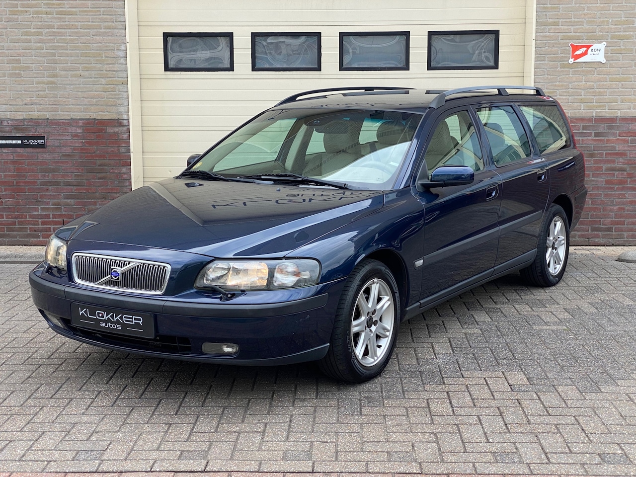 Volvo V70 - 2.4 Edition II 1E EIG | Nette auto | APK 08-2026 - AutoWereld.nl