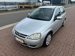 Opel Corsa - 1.2-16V Silverline /Airco/5 drs/Scherm/Nieuwe APK