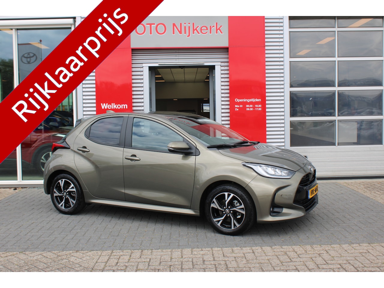 Toyota Yaris - 1.5 Hybrid 115 Dynamic met Comfort Pakket - AutoWereld.nl