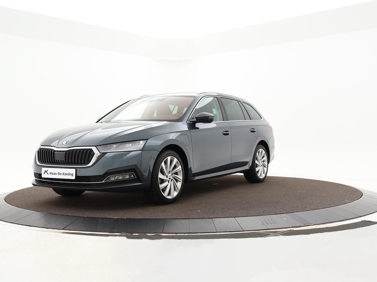 Skoda Octavia Combi - 1.4 Tsi 204pk DSG iV PHEV Business Edition plus · Keyless · Camera · Elek. Stoelen · Stoel - AutoWereld.nl