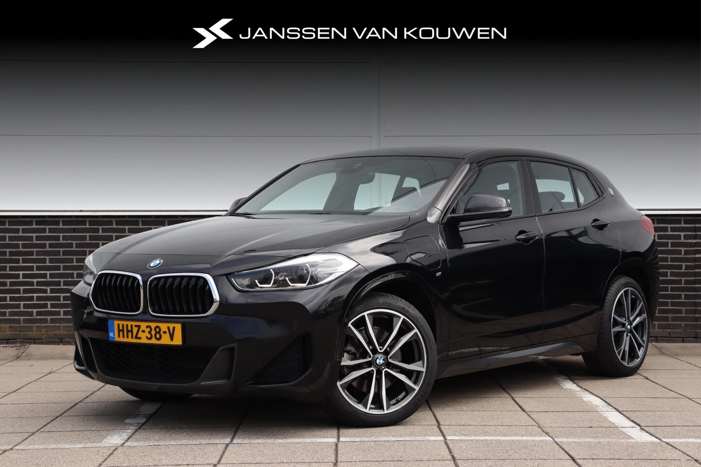 BMW X2 - xDrive25e High Executive * SOH 89% * M-Sport * Stoelverwarming * Sportstoelen * Navigatie - AutoWereld.nl