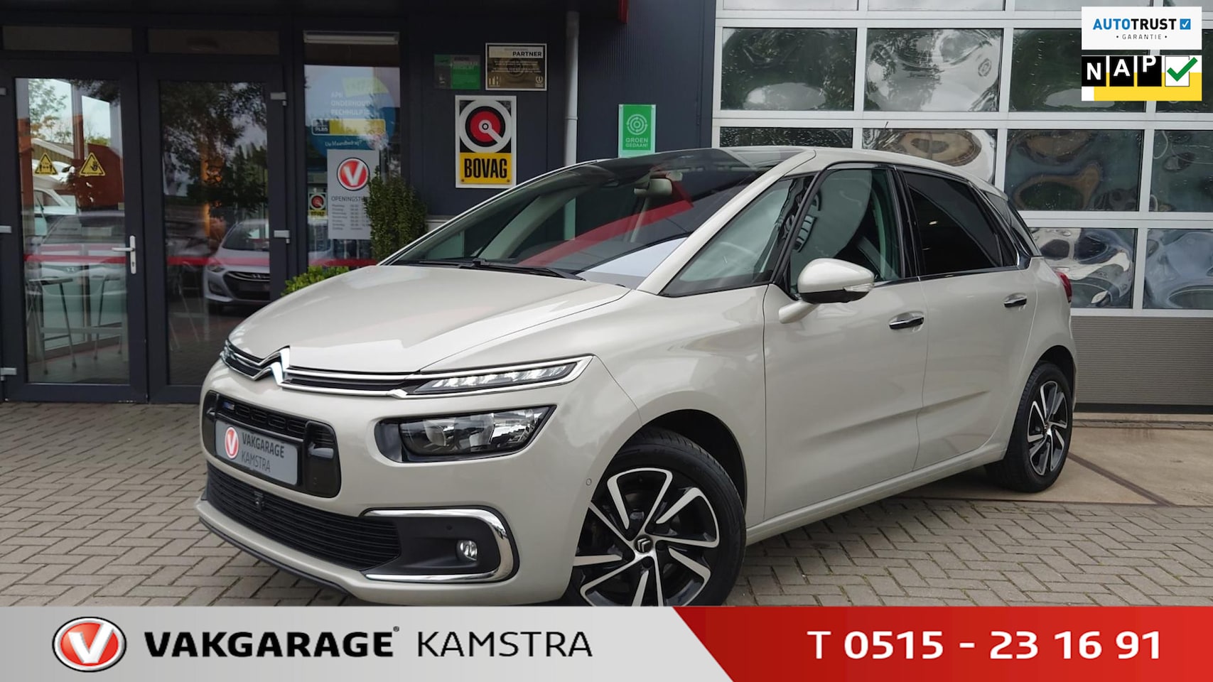 Citroën C4 Picasso - 1.2 PureTech Shine Automaat Clima/Cruise/Navi/Cam - AutoWereld.nl