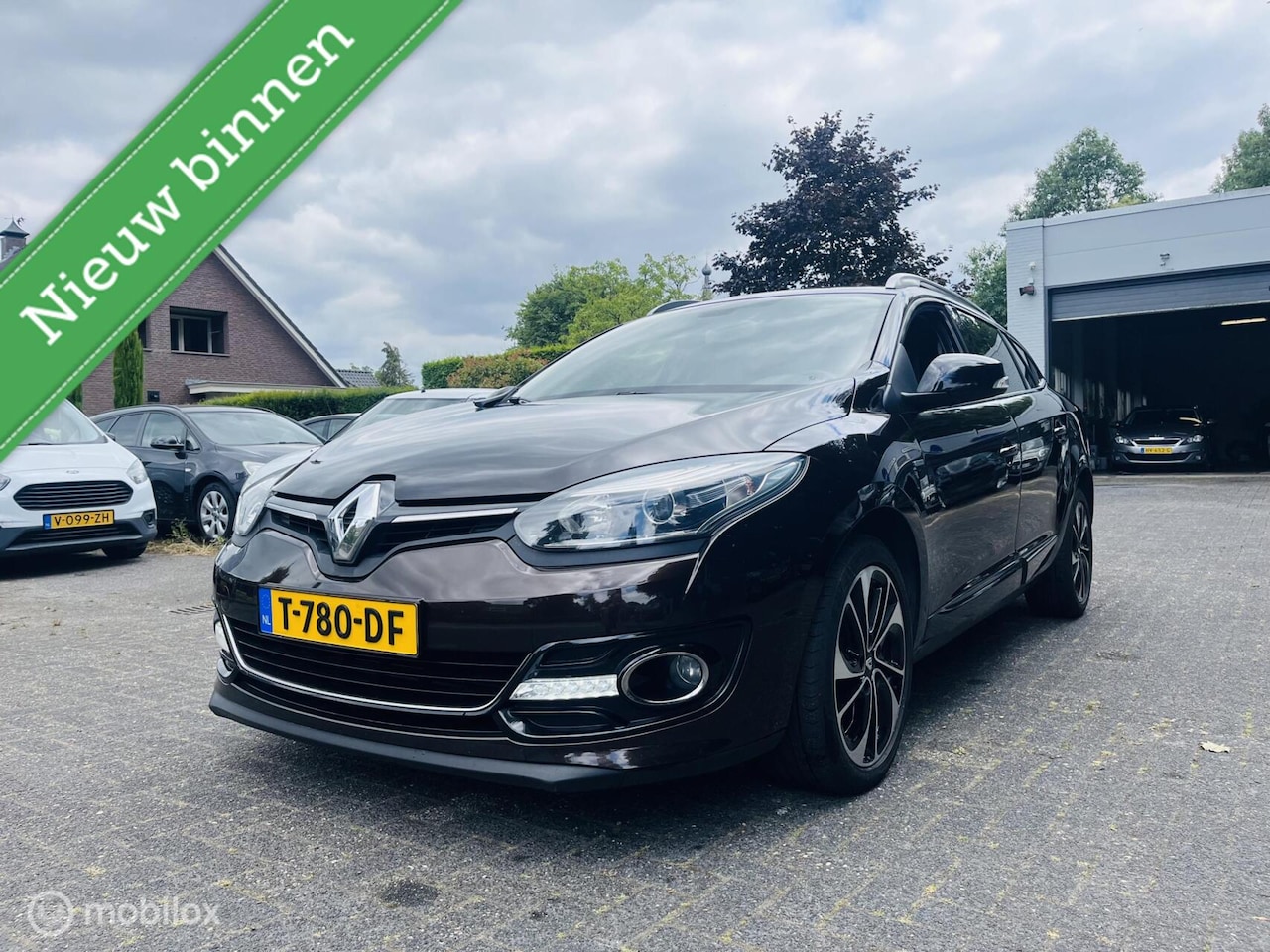 Renault Mégane Estate - 1.2 TCe Bose Led / LM / PDC / Navi / Ketting vervangen - AutoWereld.nl