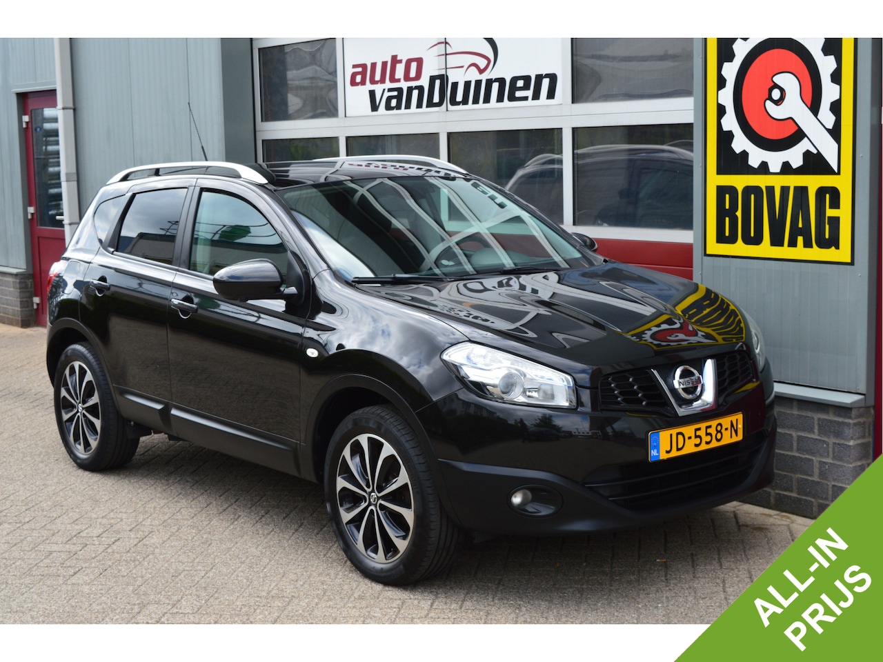 Nissan Qashqai - 1.6 Connect Edition O.a: Trekhaak, Pano dak, 18 inch L.m., Navi, Clima, Cruise, Camera, et - AutoWereld.nl