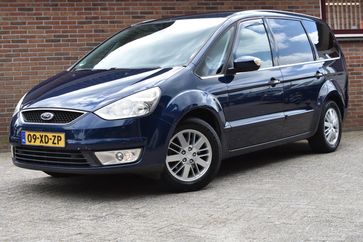 Ford Galaxy - 2.0-16V Ghia '07 7 Persoons Airco - AutoWereld.nl