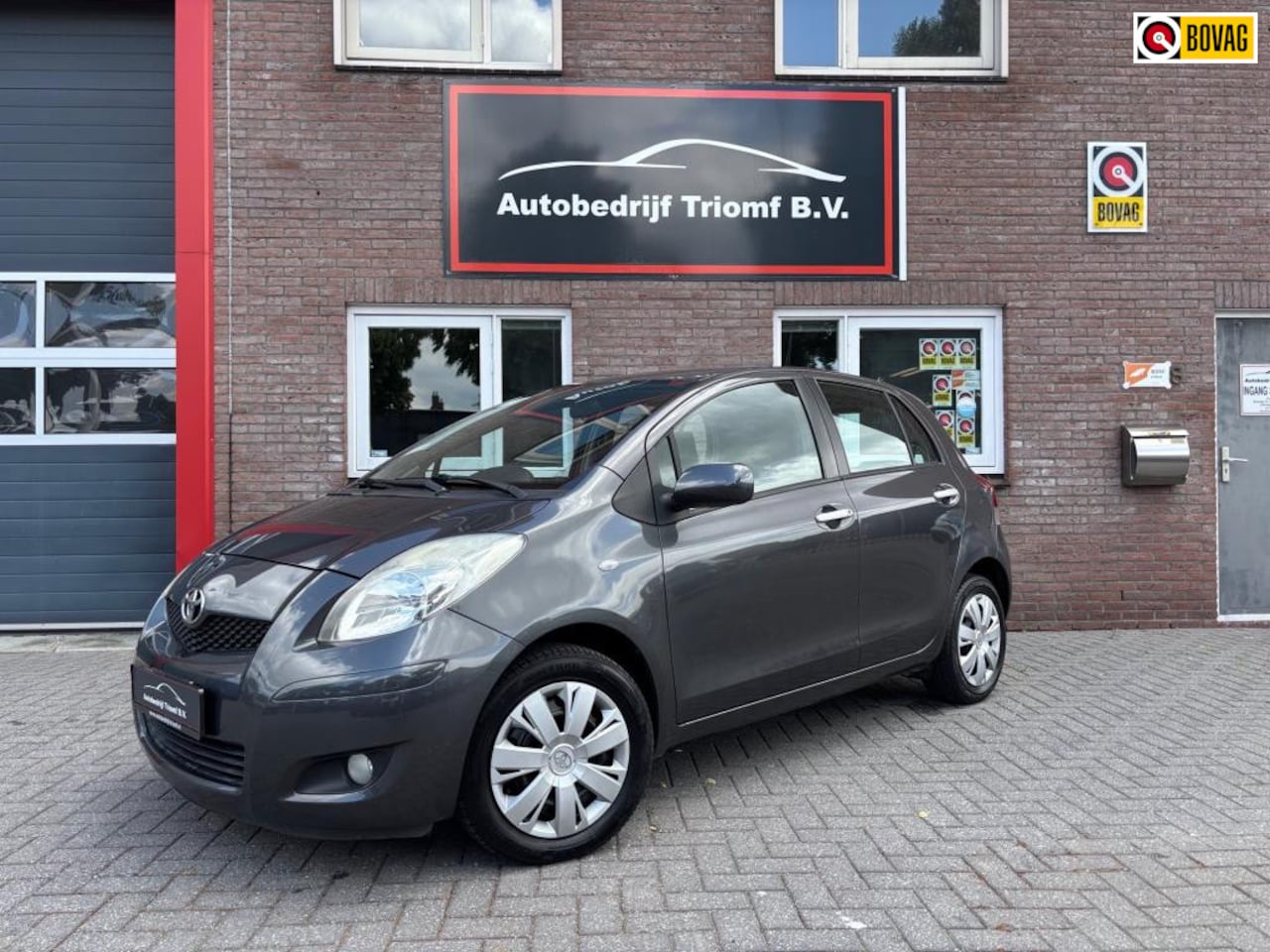 Toyota Yaris - 1.3 AUTOMAAT - CLIMATE CONTROL - ELEKTRISCH PAKKET - AutoWereld.nl