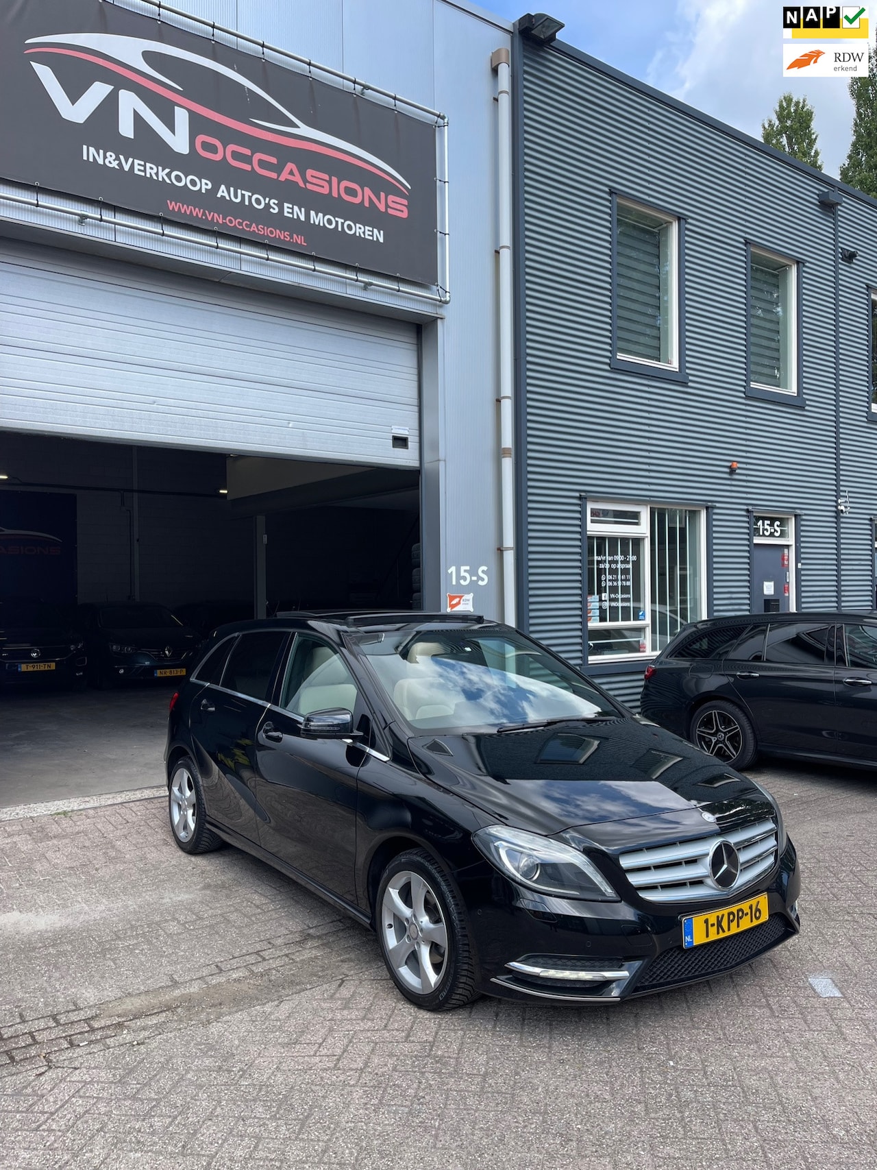 Mercedes-Benz B-klasse - 180 CDI Edition AUT PANO NAP - AutoWereld.nl