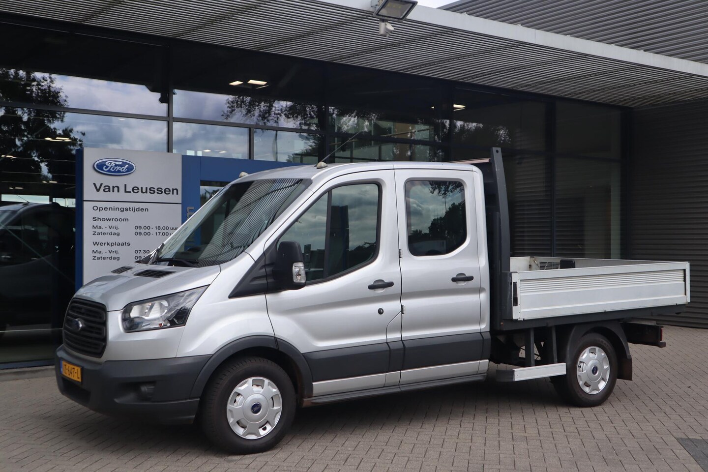 Ford Transit - 350 2.0TDCI DUBBEL-CAB 7-PERS ALU-LAADBAK TREKHAAK BTW-AUTO LAGE-KMSTAND *35036KM* - AutoWereld.nl