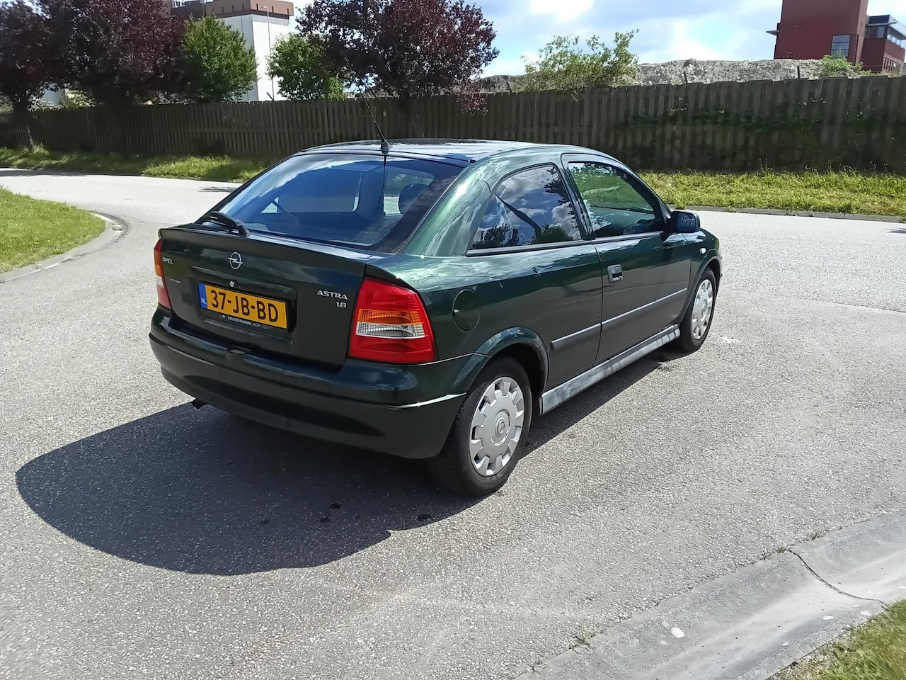 Opel Astra - 1.6 GL zeer goed 178000km!