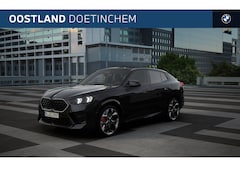 BMW X2 - sDrive20i High Executive M Sport Automaat / Panoramadak / Trekhaak / Sportstoelen / M Adap