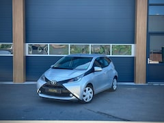 Toyota Aygo - 1.0 VVT-i x-play|Camera|Cruise|D.onderhouden