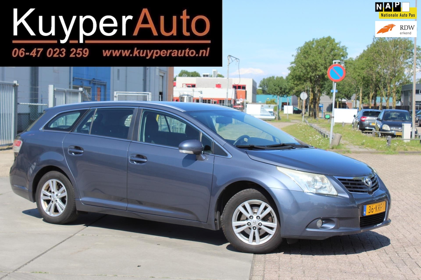 Toyota Avensis Wagon - 2.0 VVTi Dynamic Business Special AUTOMAAT CLIMA TREKHAAK NAVI - AutoWereld.nl