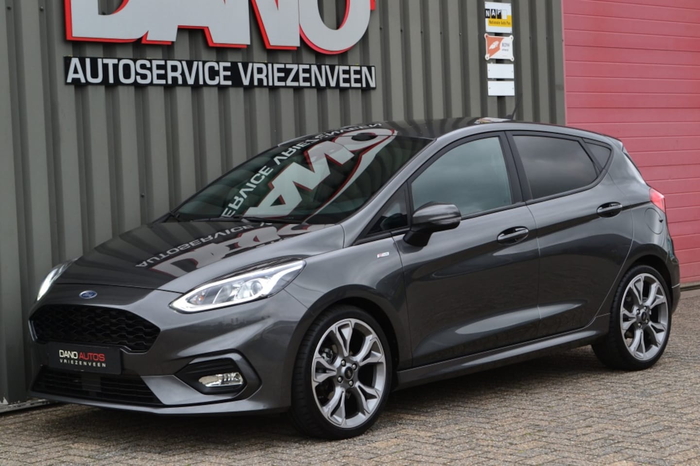 Ford Fiesta - 1.0 EcoB. 140PK ST-Line Navi/Camera/LED - AutoWereld.nl