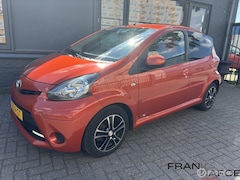 Toyota Aygo - 1.0 VVT-i Aspiration Airco LMV Bl.tooth LED Privacy glas